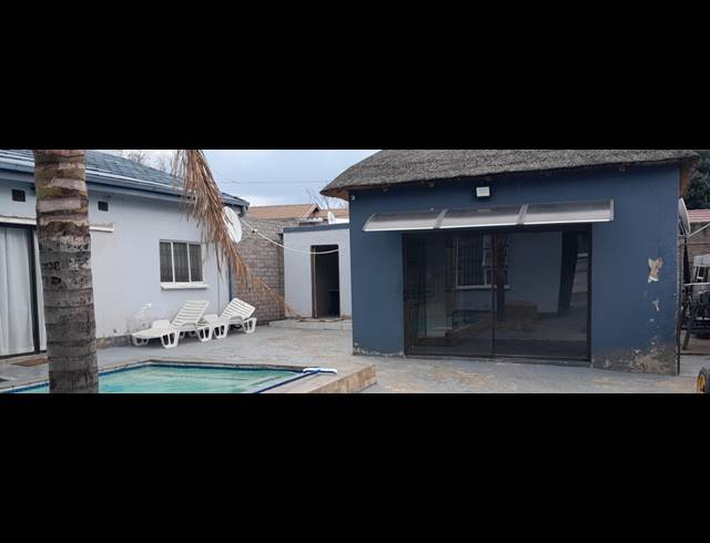 12 BEDROOM HOUSE FOR SALE IN SOUTHDALE